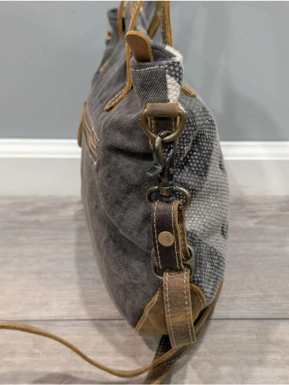 Myra Spontaneous Delight Pattern Canvas Leather Crossbody Purse Aztec Gray Bag